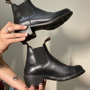 Blundstone heeled Chelsea Boots